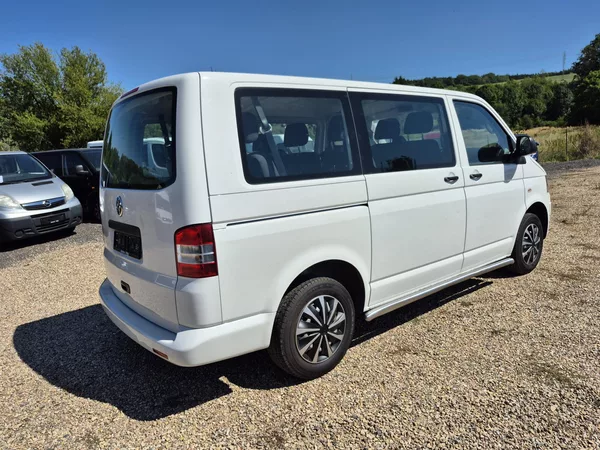 Volkswagen Transporter 2.0Tdi 9Míst - foto 3