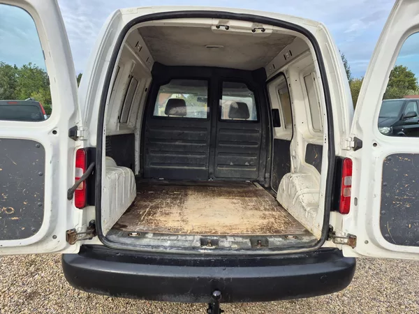 Volkswagen Caddy 1.6Tdi Tažné - foto 18