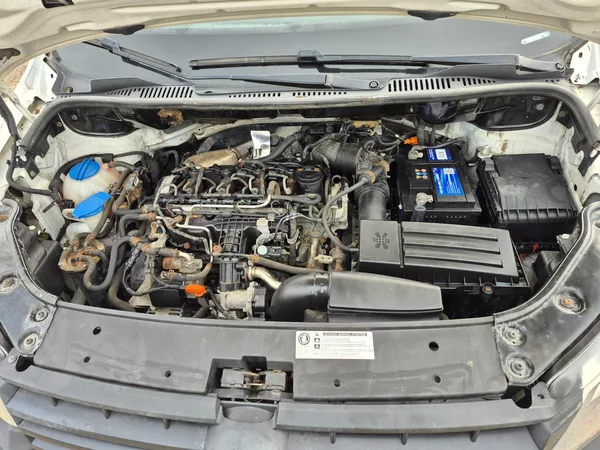 Volkswagen Caddy 1.6Tdi Tažné - foto 19