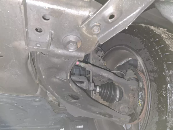 Mazda 2 1.5 benzin 66 kw max. výbava - foto 39