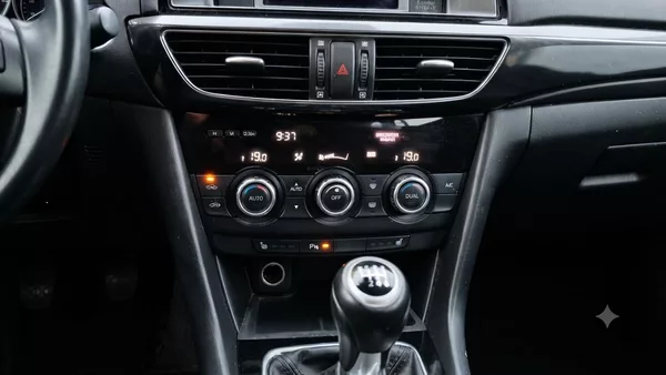 Mazda 6 2.0 benzin 121kw - foto 22