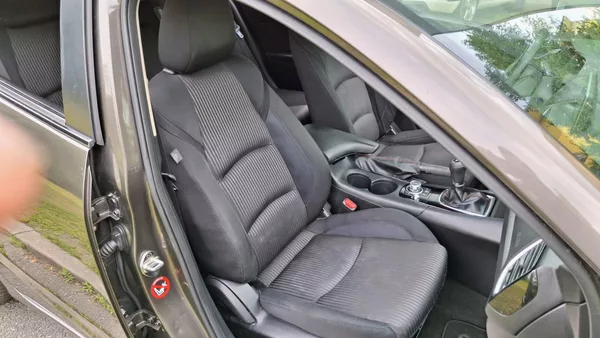 Mazda 3 benzin 121 kw sport line - foto 40