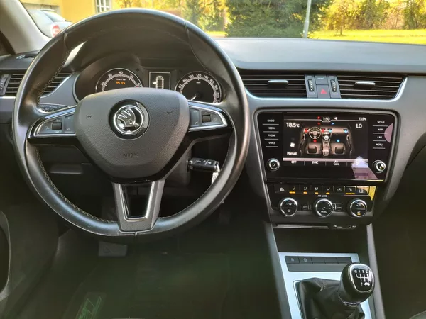 Škoda Octavia 1.4TSI 110 kw servisní histori - foto 25