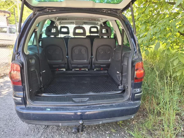 Volkswagen Sharan 1.9 TDI 85kw 4x4 - foto 19