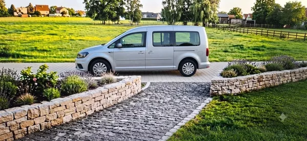 Volkswagen Caddy 2.0 TDI Maxi 7 míst - foto 47