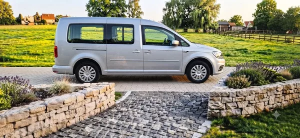 Volkswagen Caddy 2.0 TDI Maxi 7 míst - foto 63