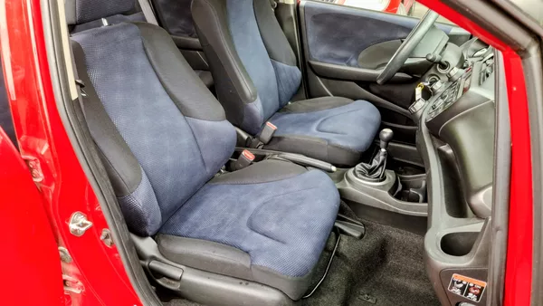 Honda Jazz 1.2 benzin 66 kw Facelit - foto 18