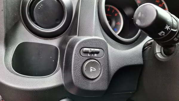 Honda Jazz 1.2 benzin 66 kw Facelit - foto 27