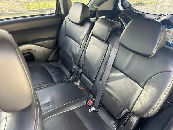 Mitsubishi Outlander 2.4 4x4 7 míst max. výbava - foto 14