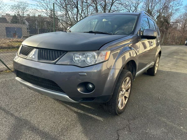 Mitsubishi Outlander 2.4 4x4 7 míst max. výbava - foto 7