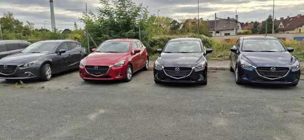 Mazda 2 1.5 benzin Rezervace - foto 32