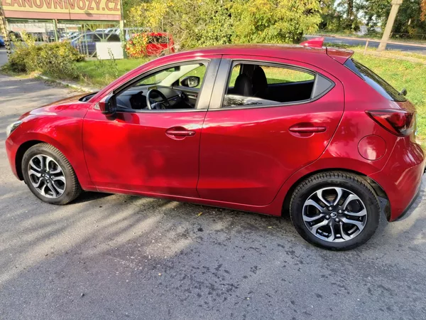 Mazda 2 1.5 benzin - foto 6
