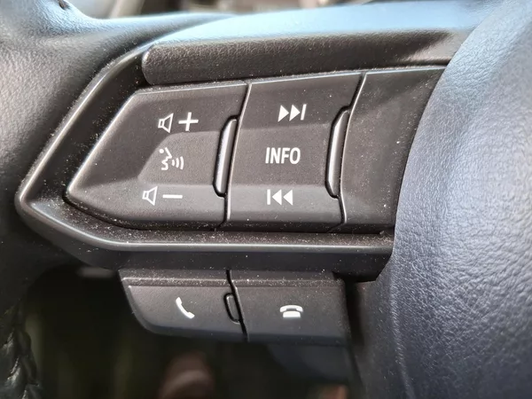 Mazda 2 1.5 benzin - foto 9