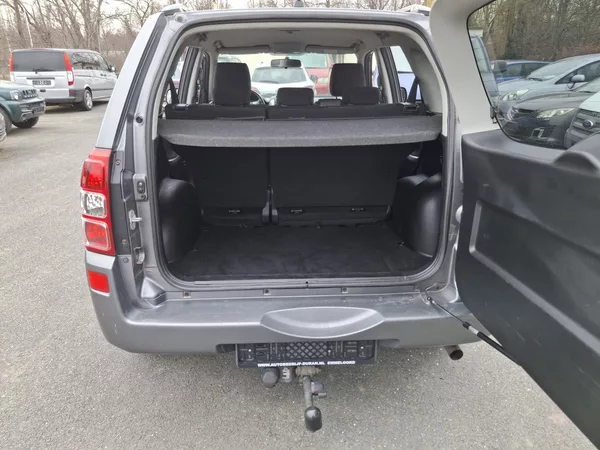 Suzuki Grand Vitara 2.0 benzin Rezervace - foto 17