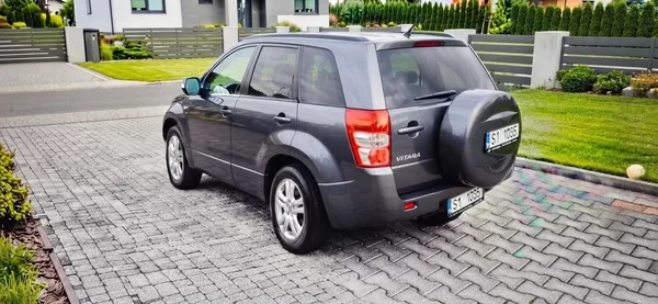 Suzuki Grand Vitara 2.0 benzin Rezervace - foto 46