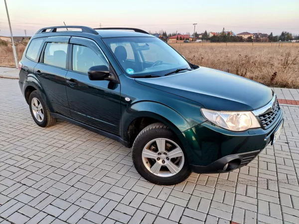 Subaru Forester 2.0 110 kw 4x4 Rezervace - foto 10