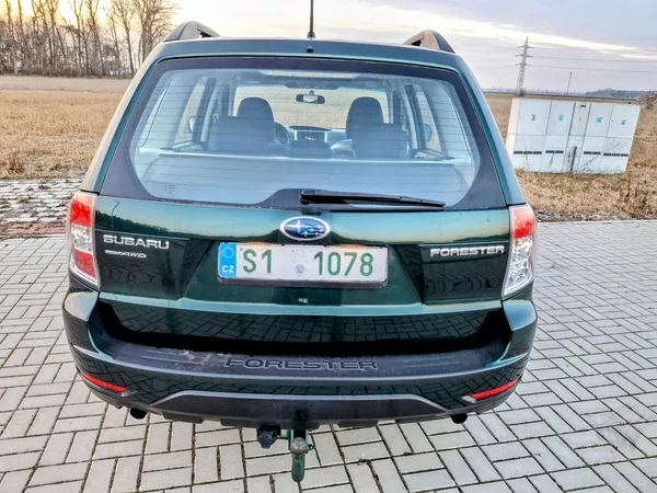 Subaru Forester 2.0 110 kw 4x4 Rezervace - foto 24