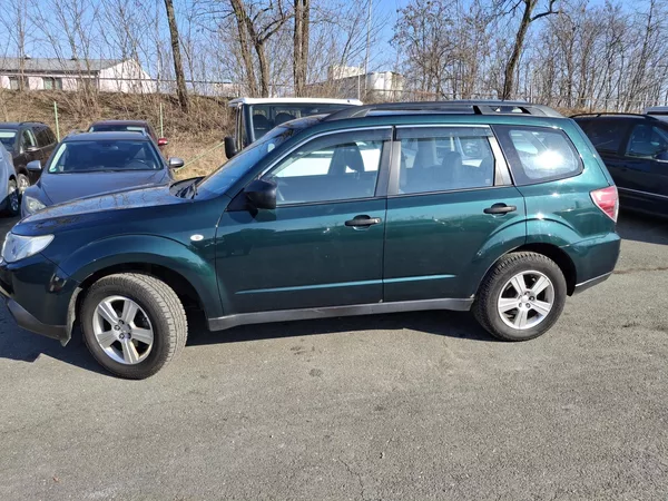 Subaru Forester 2.0 110 kw 4x4 Rezervace - foto 3