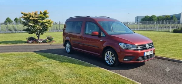 Volkswagen Caddy Maxi TDI 4x4 7 míst - foto 66