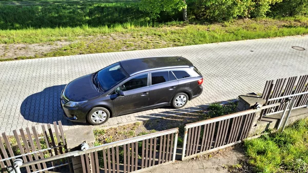 Toyota Avensis 1.8 VVT-I - foto 10