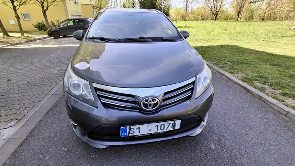 Toyota Avensis 1.8 VVT-I - foto 11