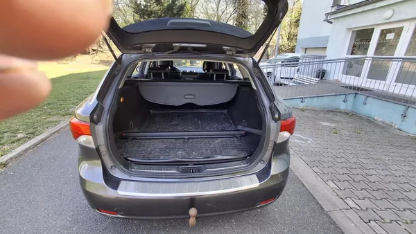 Toyota Avensis 1.8 VVT-I - foto 12