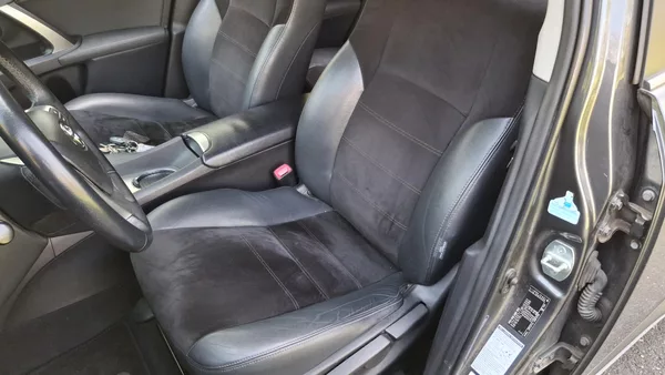 Toyota Avensis 1.8 VVT-I - foto 14