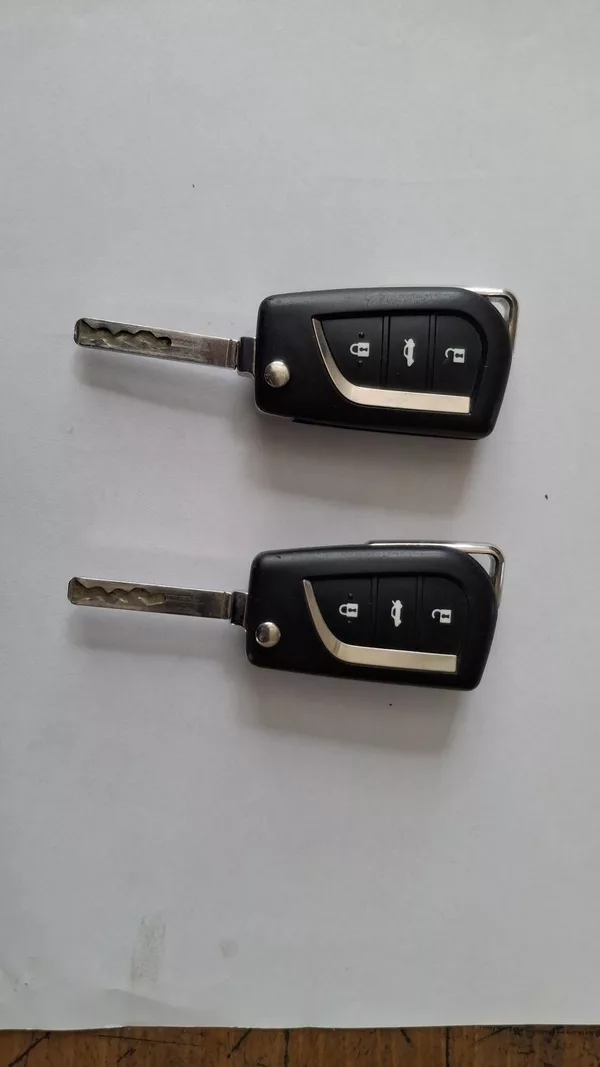 Toyota Avensis 1.8 VVT-I - foto 26