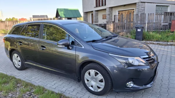 Toyota Avensis 1.8 VVT-I - foto 4