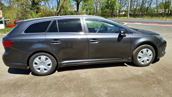 Toyota Avensis 1.8 VVT-I - foto 5