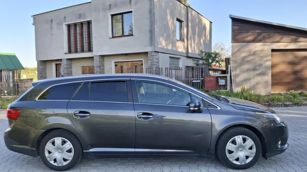 Toyota Avensis 1.8 VVT-I - foto 7