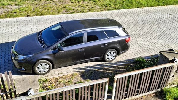 Toyota Avensis 1.8 VVT-I - foto 9