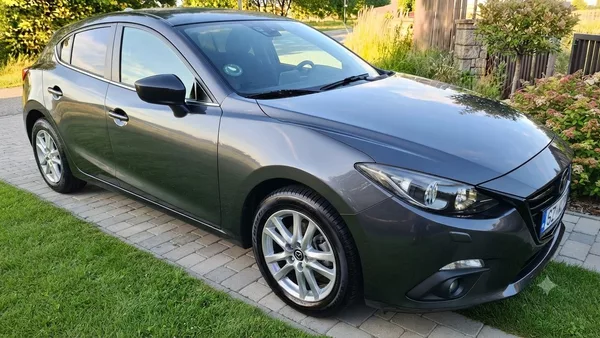 Mazda 3 1.5 benzin - foto 40