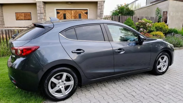 Mazda 3 1.5 benzin - foto 42