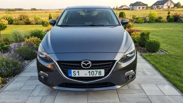 Mazda 3 1.5 benzin - foto 44