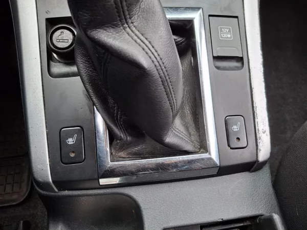 Suzuki Grand Vitara 2.0 benzin 103 kw 4x4 - foto 12