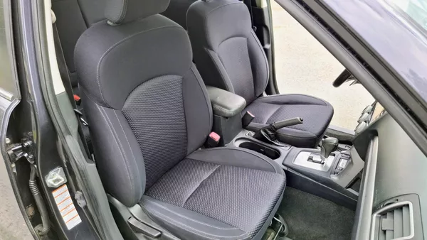 Subaru Forester 2.0 benzin 110 kw 4x4 - foto 32
