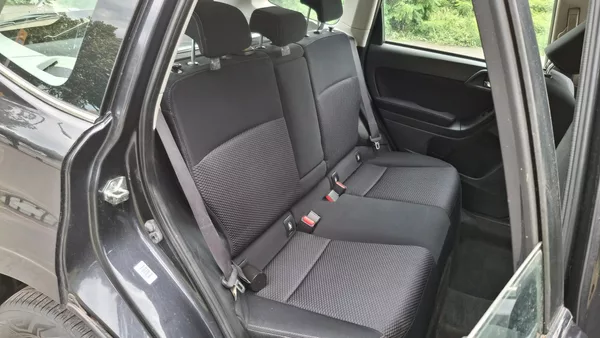 Subaru Forester 2.0 benzin 110 kw 4x4 - foto 33