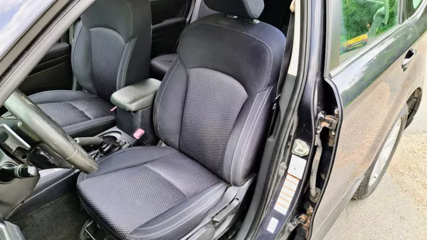 Subaru Forester 2.0 benzin 110 kw 4x4 - foto 36