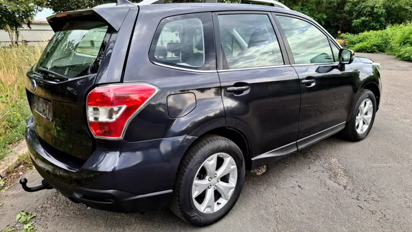 Subaru Forester 2.0 benzin 110 kw 4x4 - foto 8