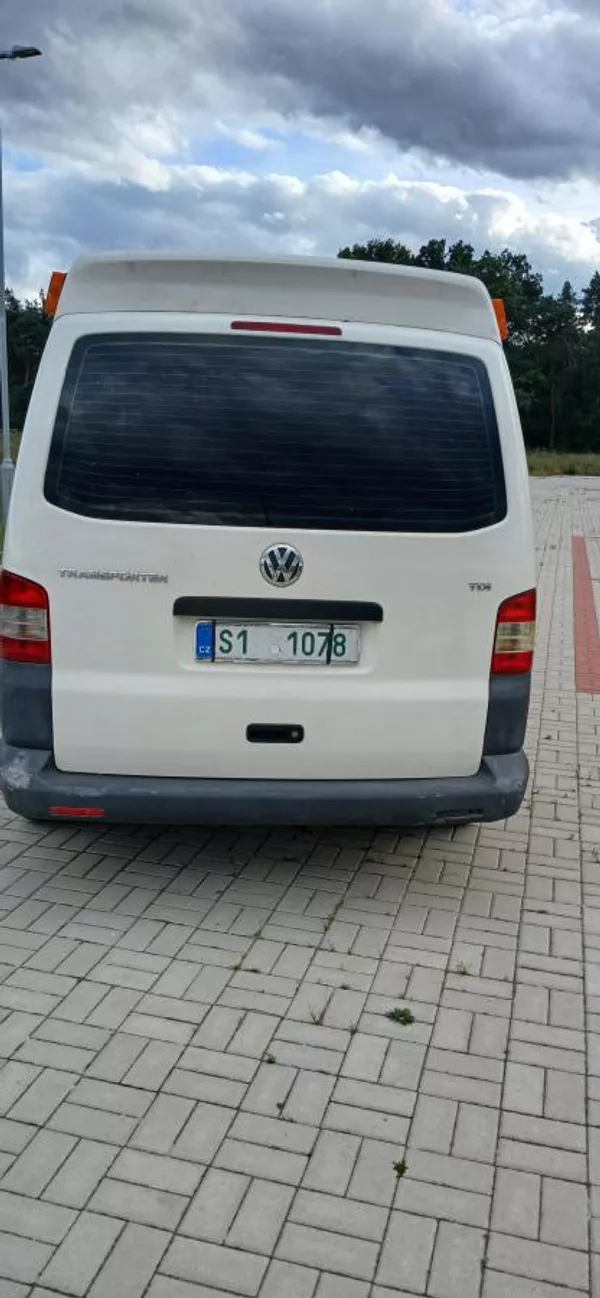 Volkswagen Transporter 1.9 TDI L2 H2 9míst LONG - foto 9