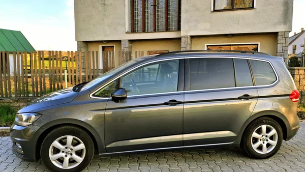 Volkswagen Touran 1.4 TSI KOMFORT 7 míst - foto 10