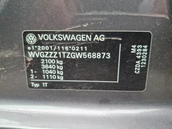 Volkswagen Touran 1.4 TSI KOMFORT 7 míst - foto 20