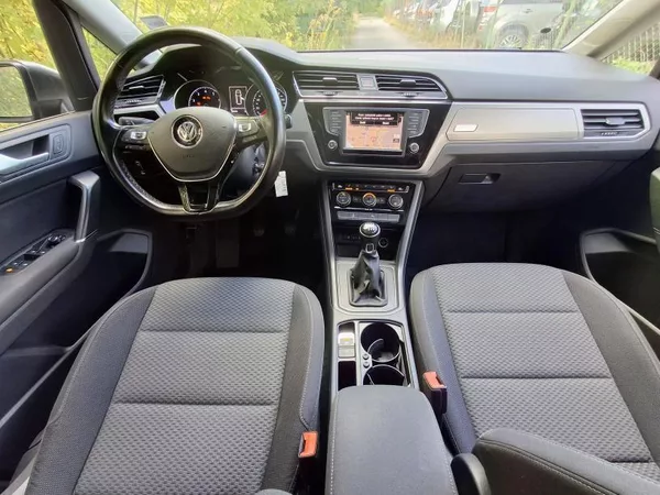 Volkswagen Touran 1.4 TSI KOMFORT 7 míst - foto 39