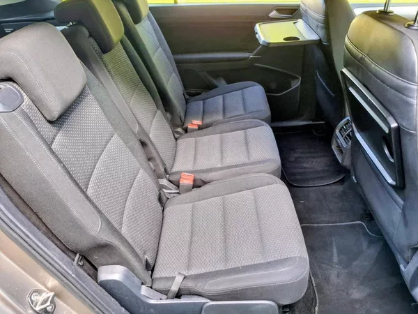Volkswagen Touran 1.4 TSI KOMFORT 7 míst - foto 41