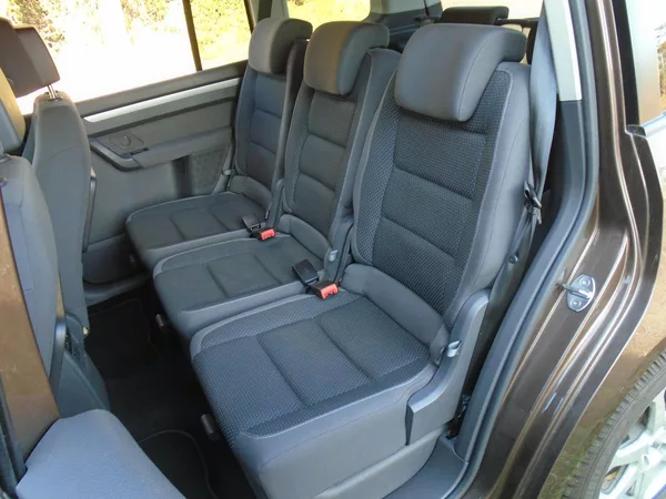 Volkswagen Touran 2.0 TDI 7míst,servisní histori - foto 14