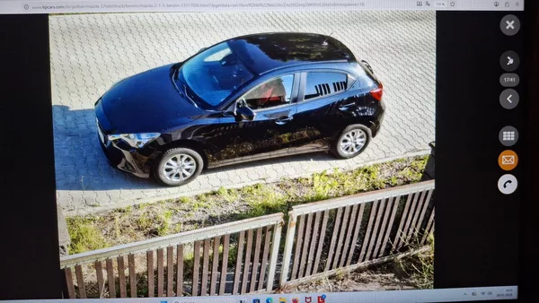 Mazda 2 1.5 66kw facelit max.výbava - foto 11