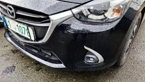 Mazda 2 1.5 66kw facelit max.výbava - foto 12