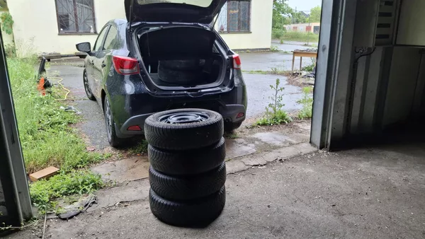 Mazda 2 1.5 66kw facelit max.výbava - foto 13