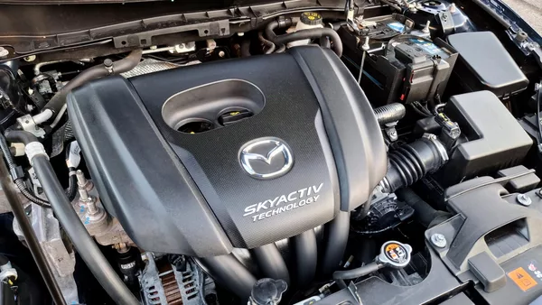 Mazda 2 1.5 66kw facelit max.výbava - foto 15